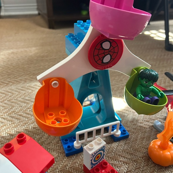 LEGO DUPLO Marvel Spidey & Friends Adventure Set - Picture 3 of 5